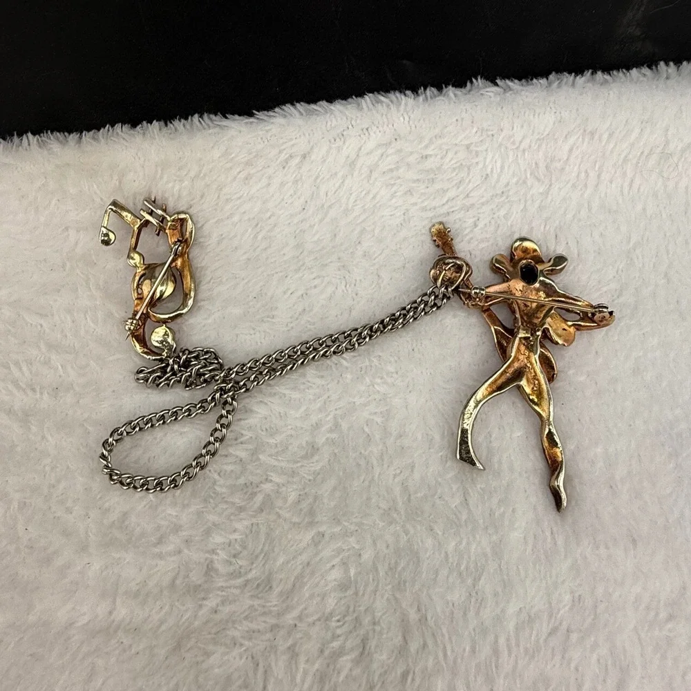 Vintage Chatelaine Brooch Mandle? Musician Gold Tone Rhinestone Music Note